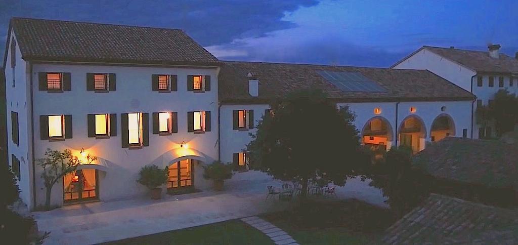 Bed and Breakfast Col Delle Rane Caerano Di San Marco Екстер'єр фото